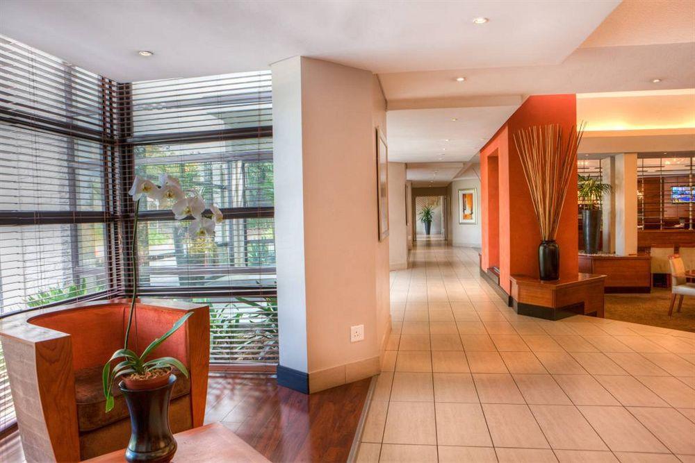 City Lodge Hotel Sandton, Katherine Street Йоханнесбург Экстерьер фото
